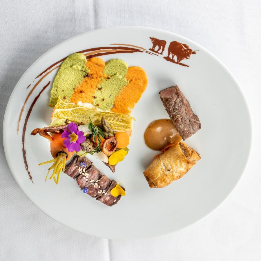 Le Bailliage Hotel & Spa Салерс Екстериор снимка