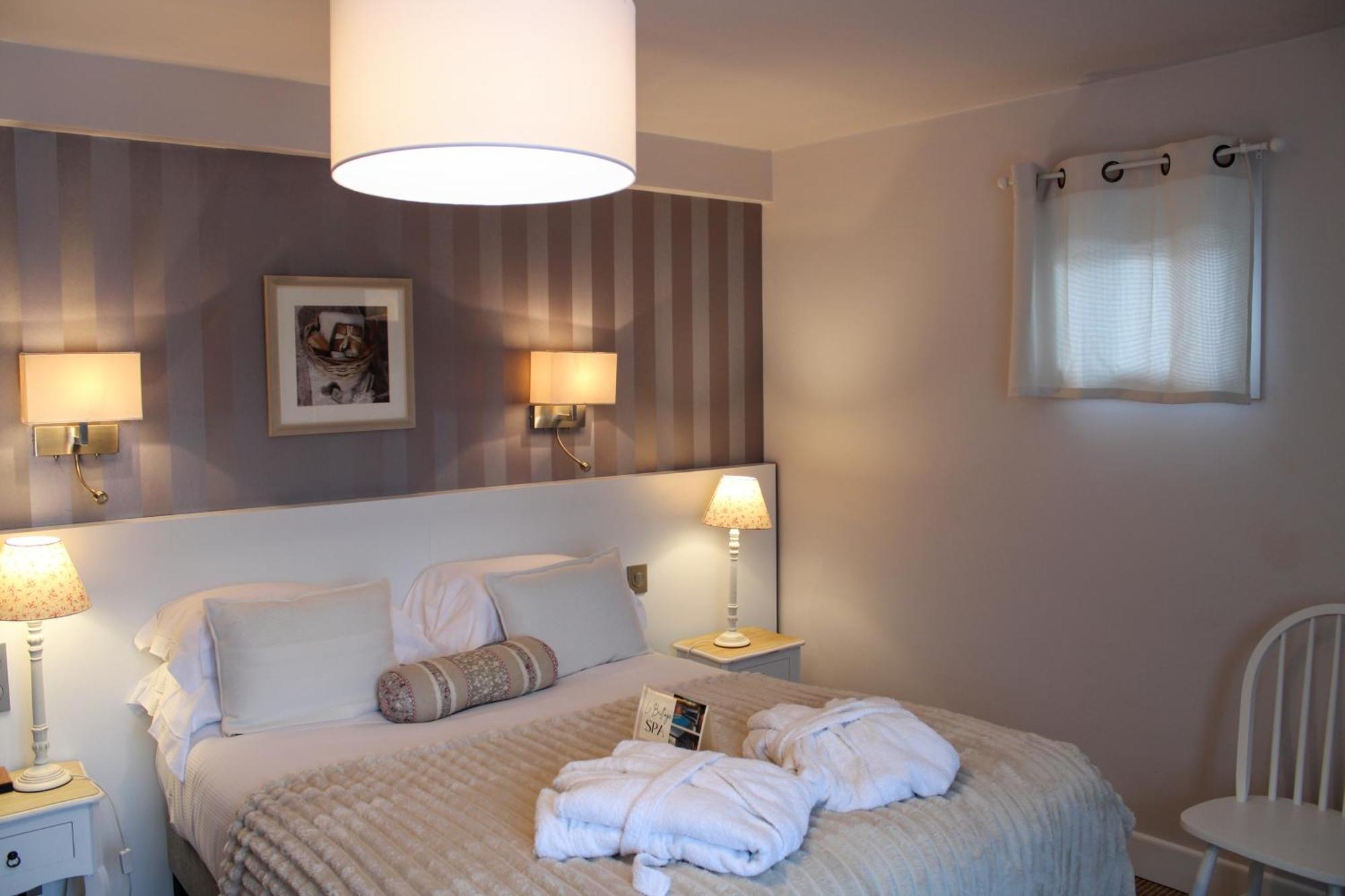 Le Bailliage Hotel & Spa Салерс Екстериор снимка