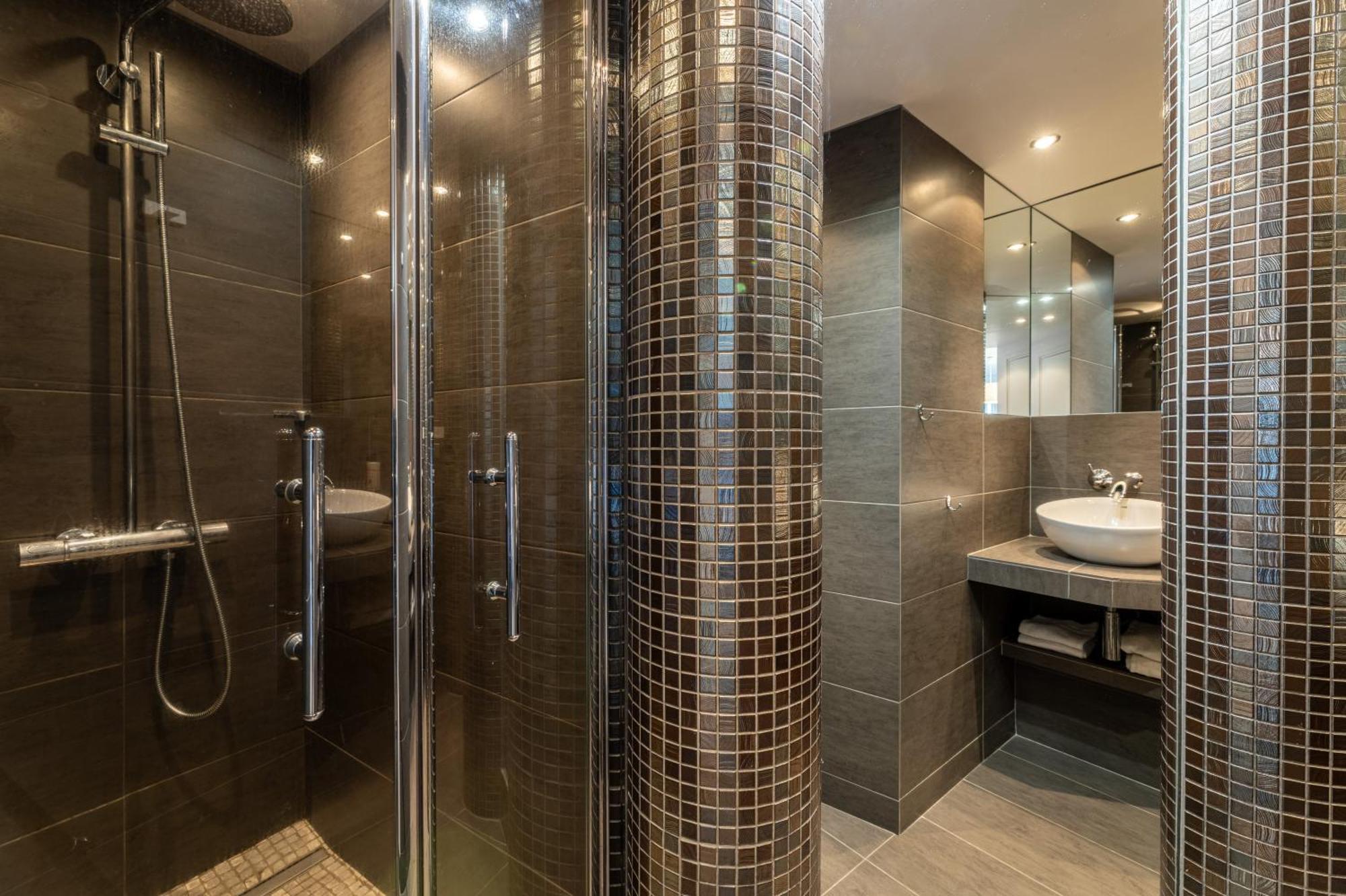 Le Bailliage Hotel & Spa Салерс Екстериор снимка
