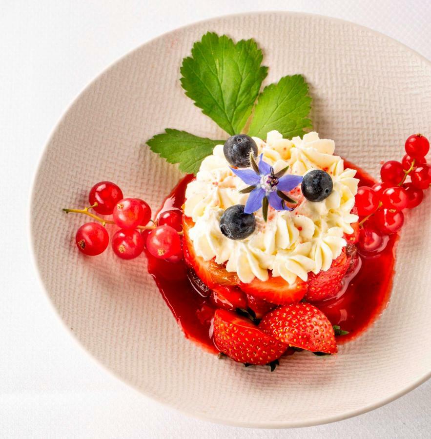 Le Bailliage Hotel & Spa Салерс Екстериор снимка